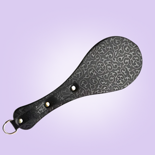 a close up of the paddle, this set matches perfectly and is truly stunning.