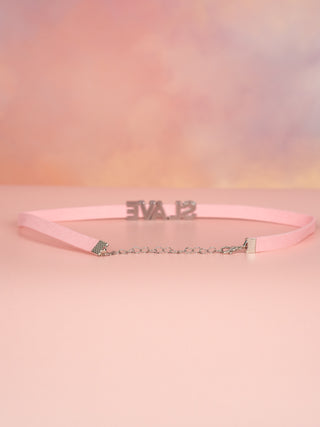 A rear view of the necklace, you can see the extension chain.