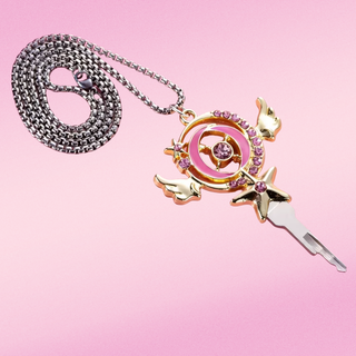 the key holder pendant is shown with the silver chain.