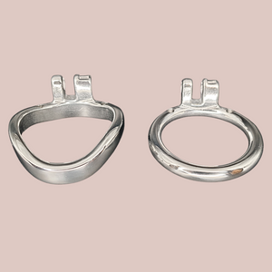 An image of the angled base ring on the left and the flat base ring on the right.