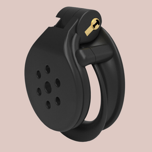 Showing The Flat Gatling Black Double Cuff, it has a deeper base ring and is fixed in place with an integral lock.